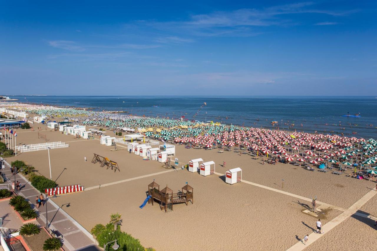 Panfilo Apartment Каорле Екстериор снимка
