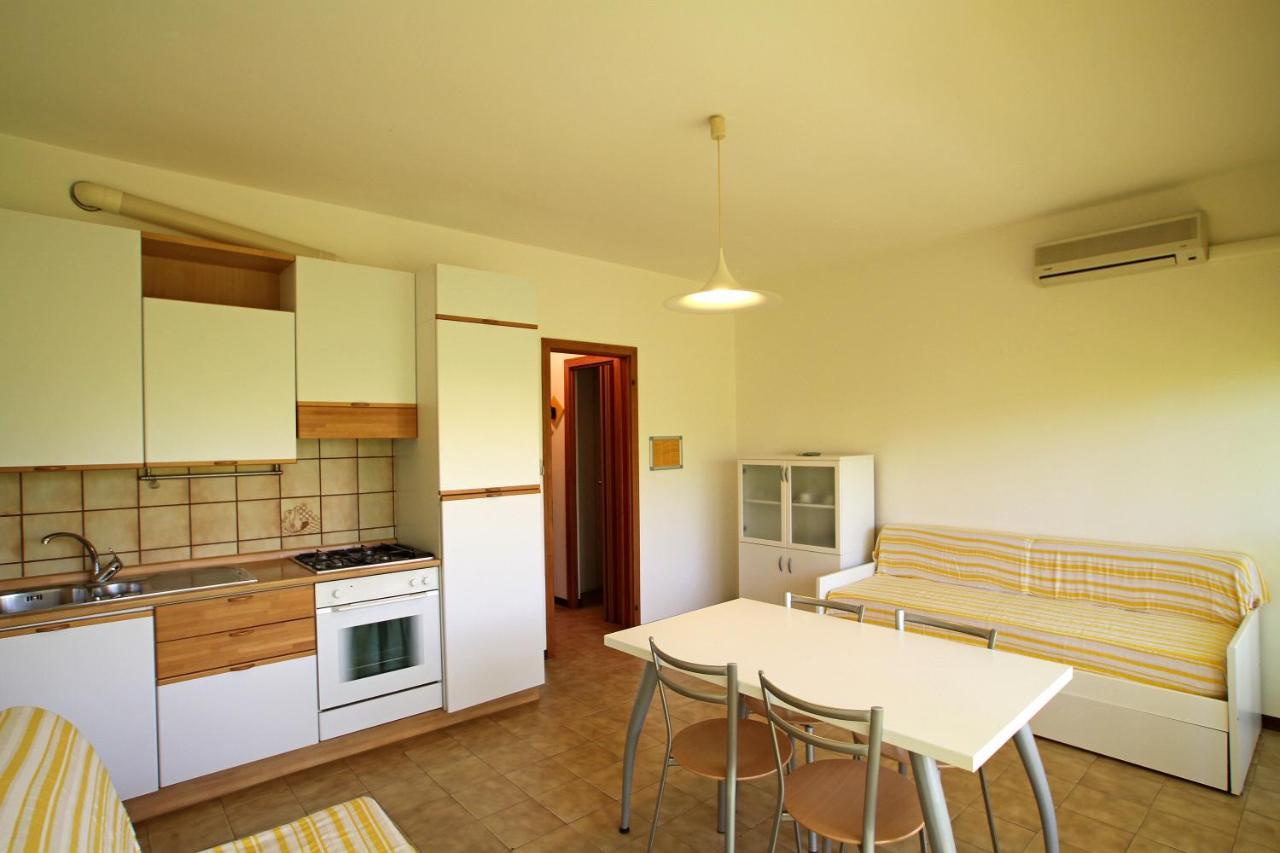 Panfilo Apartment Каорле Екстериор снимка