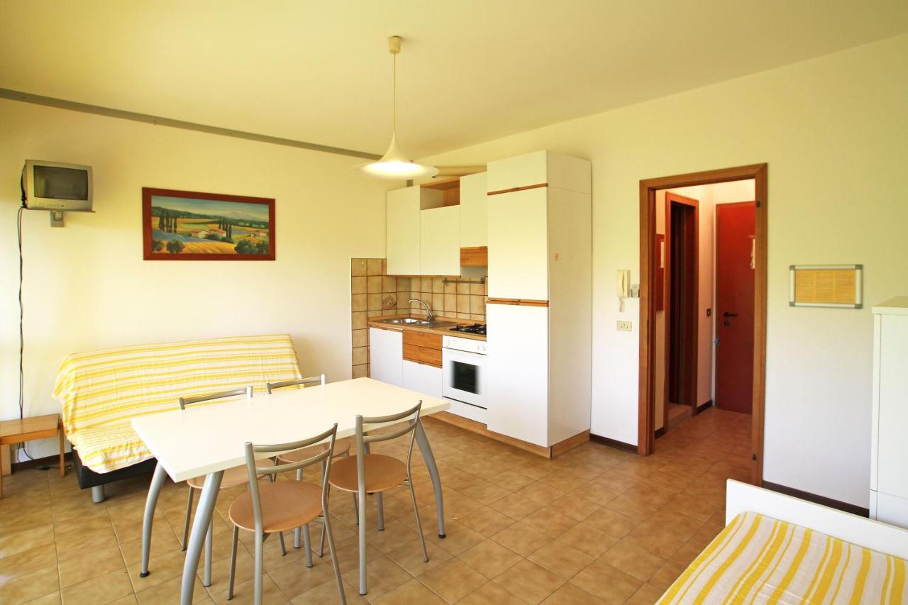 Panfilo Apartment Каорле Екстериор снимка